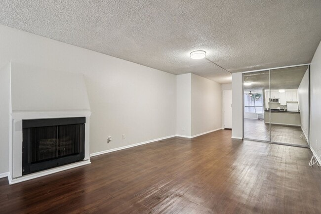 641 Gayley Ave