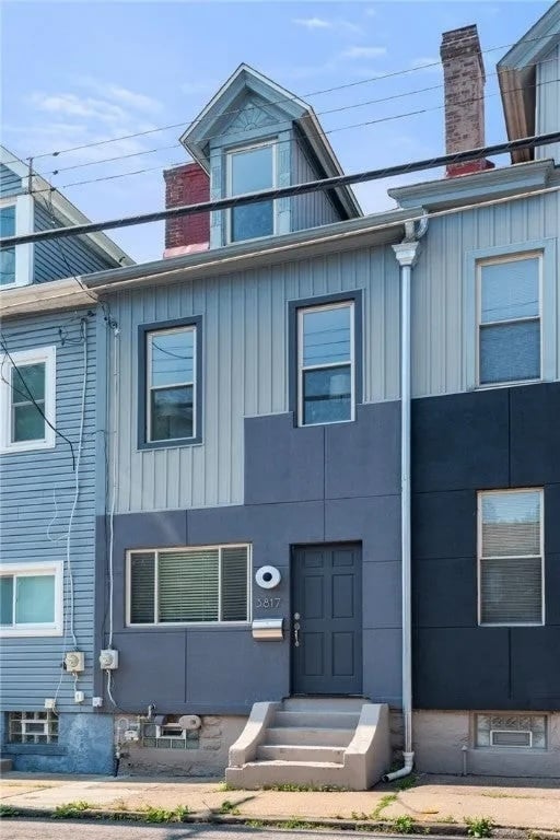 Building Photo - 3817 Howley St