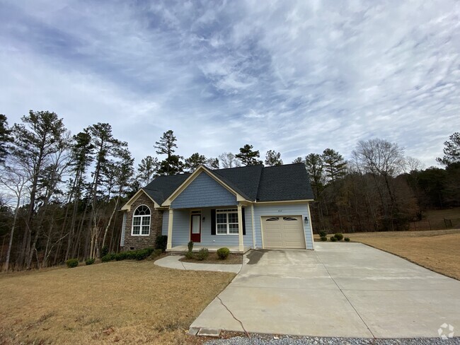 Building Photo - 603 Mountain View Rd SE Rental