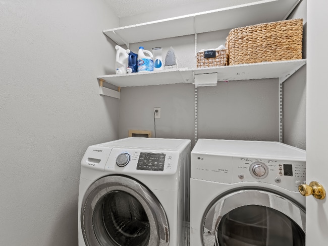 Photo - 1108 Collin Dr