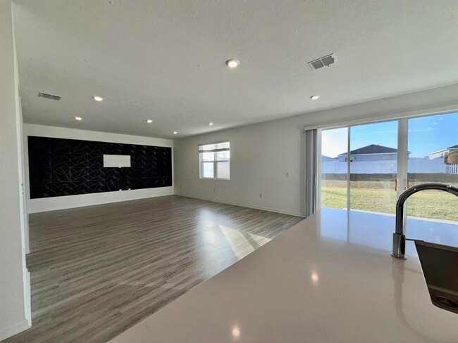 Photo - 1209 Mattie Pointe Blvd