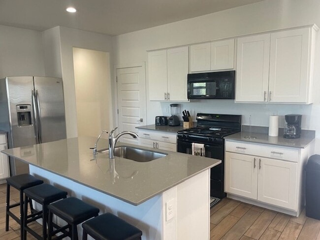 Photo - Large spacious 4 bedroom home located in cul de sac