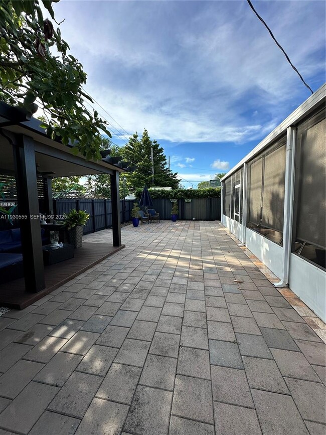 Photo - 5010 E 1st Ave