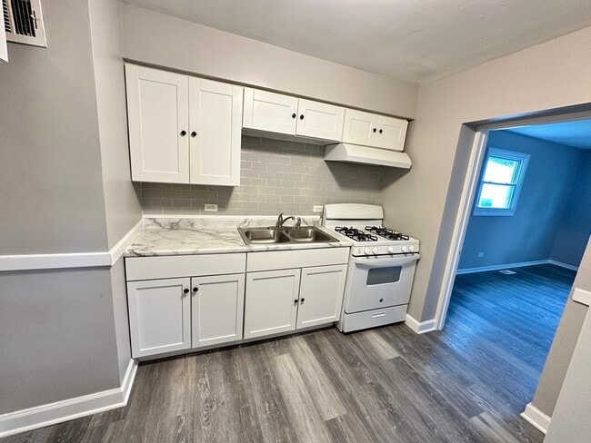 Photo - 1581 Kenilworth Dr