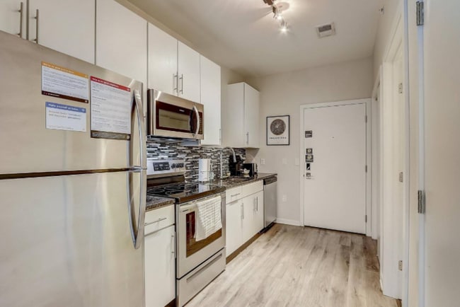Building Photo - 3111 Master St Rental