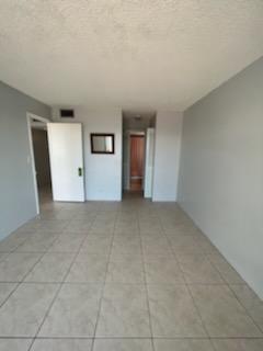 Photo - 2731 Taft St Unidad 408