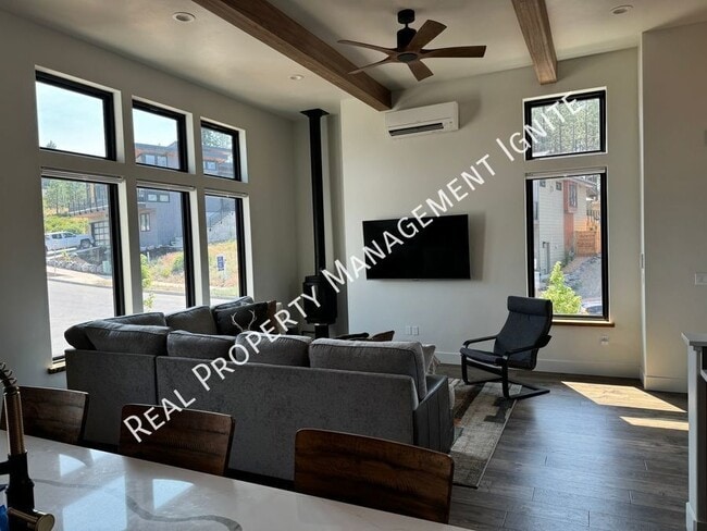 Photo - 61145 SW Beverly Wy