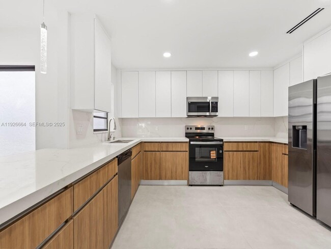 Photo - 6885 NW 169th St