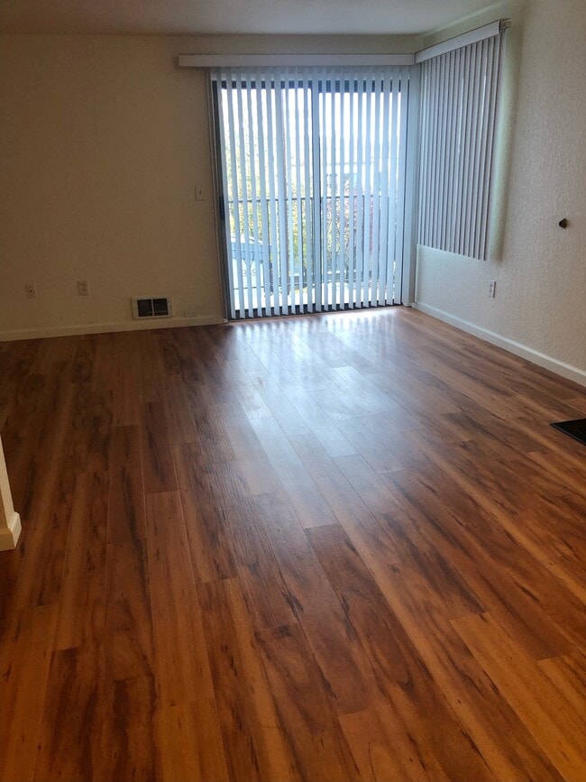 Photo - The Franciscan