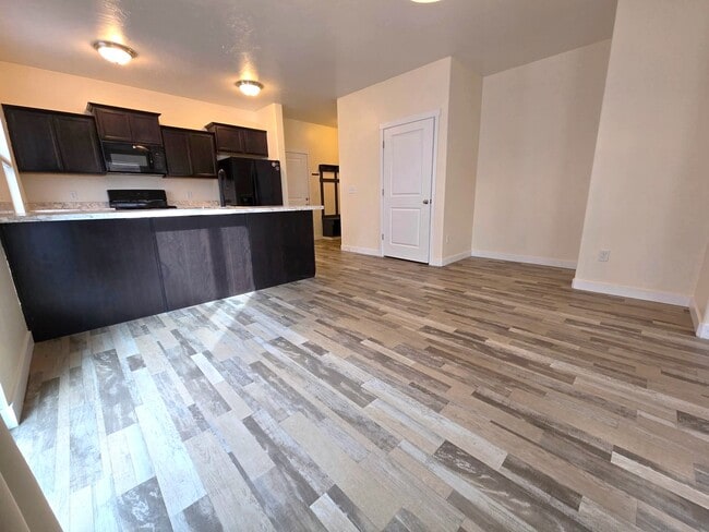 Photo - 34 E Legacy Pky