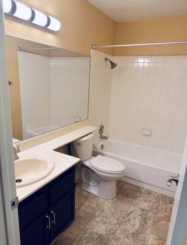 2181 Bay Club Dr