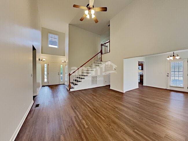 Photo - 1914 Amacher Dr