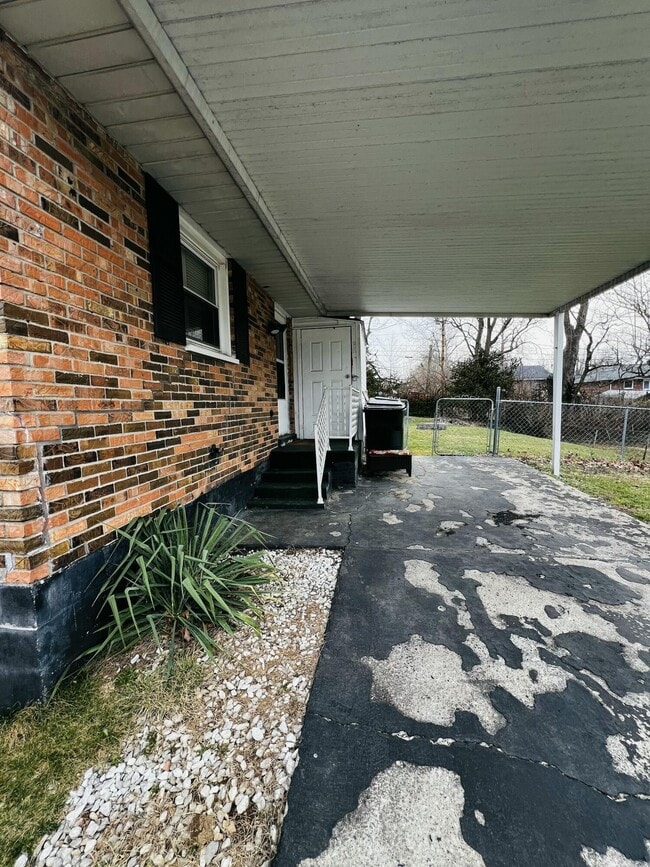 Photo - 1230 Trent Blvd