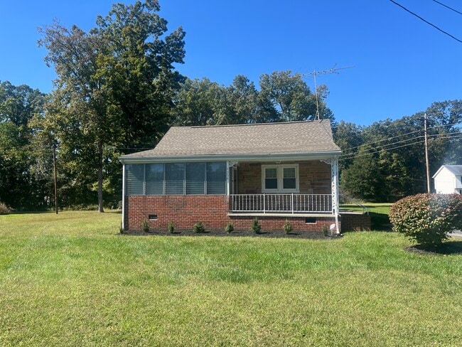 Building Photo - 3259 Livingston Rd