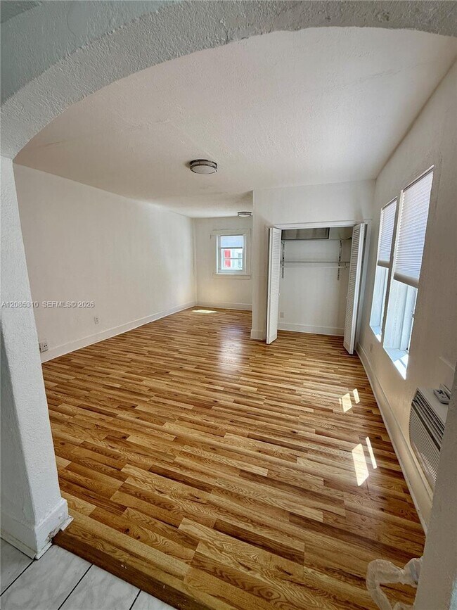 1319 Meridian Ave Unit 108