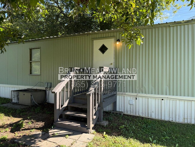 Photo - 104 Eakins Dr