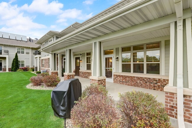 Outdoor Green Space - Meadow Ridge