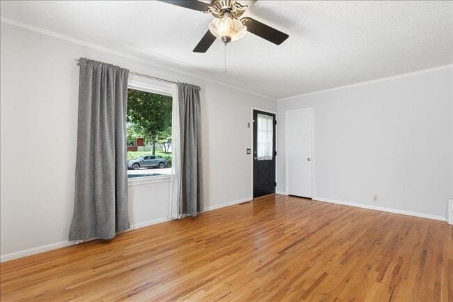 Photo - 5148 Washburn Ave N