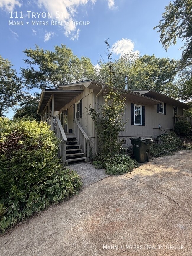 Photo - 111 Tryon St