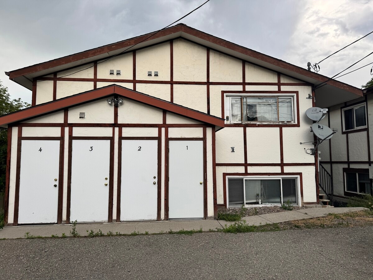 Photo - 1937 S 3rd St W Unit 2