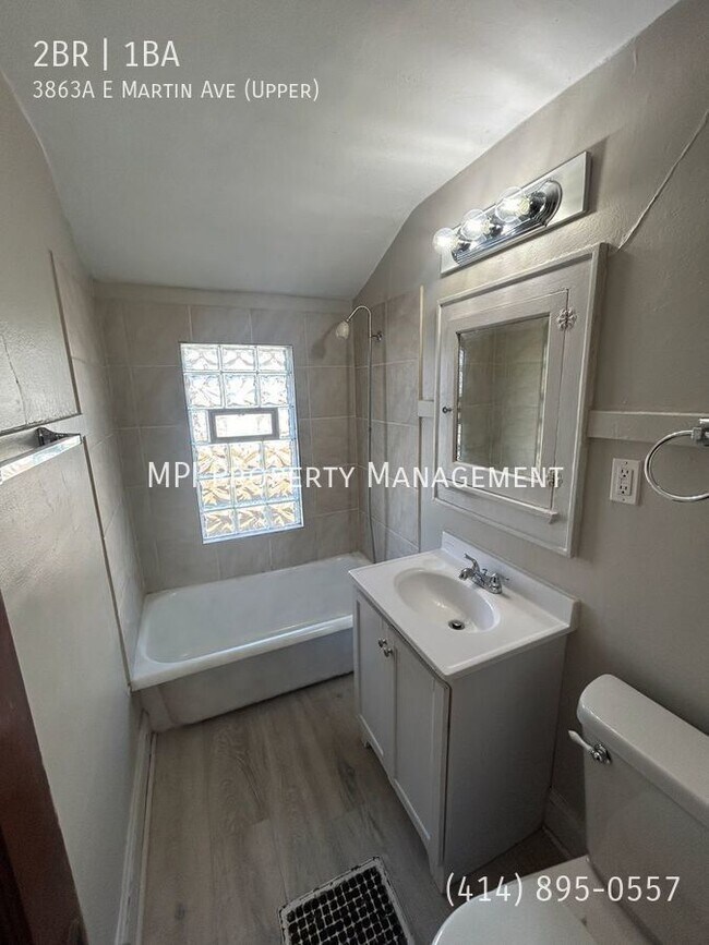 3863 Martin Avenue 2 Bedroom Upper Cudahy Rental House Rental in