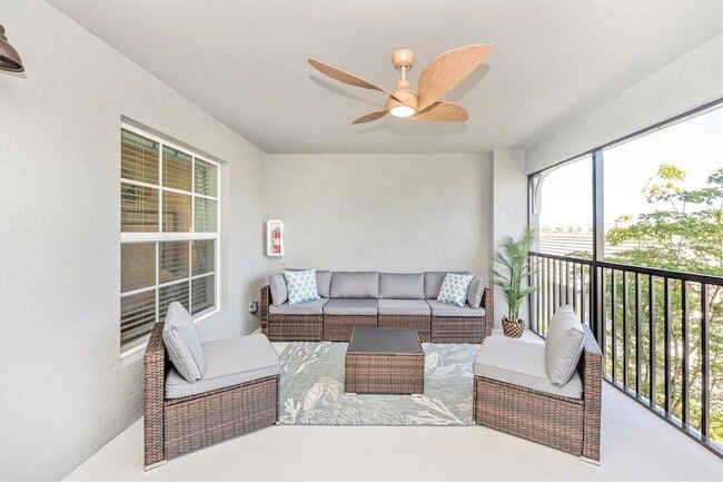 17500 Opal Sand Dr Unidad 204