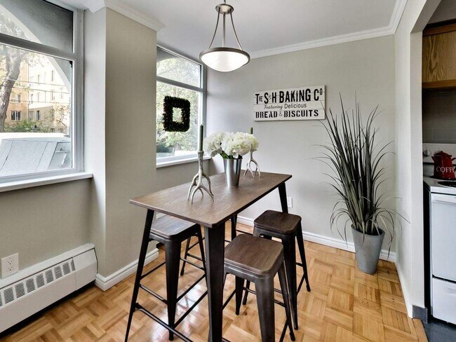 Photo - 425 Avenue Rd