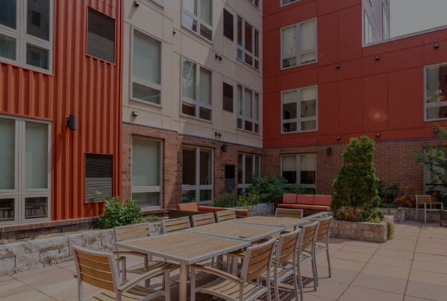 Photo - 1101 University Ave SE Unidad 422