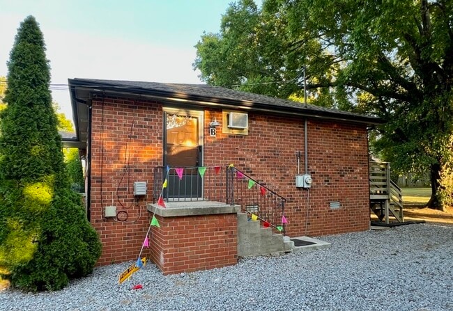 Photo - 212 Ewing Dr