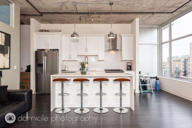 50 E 16th St Unit 515