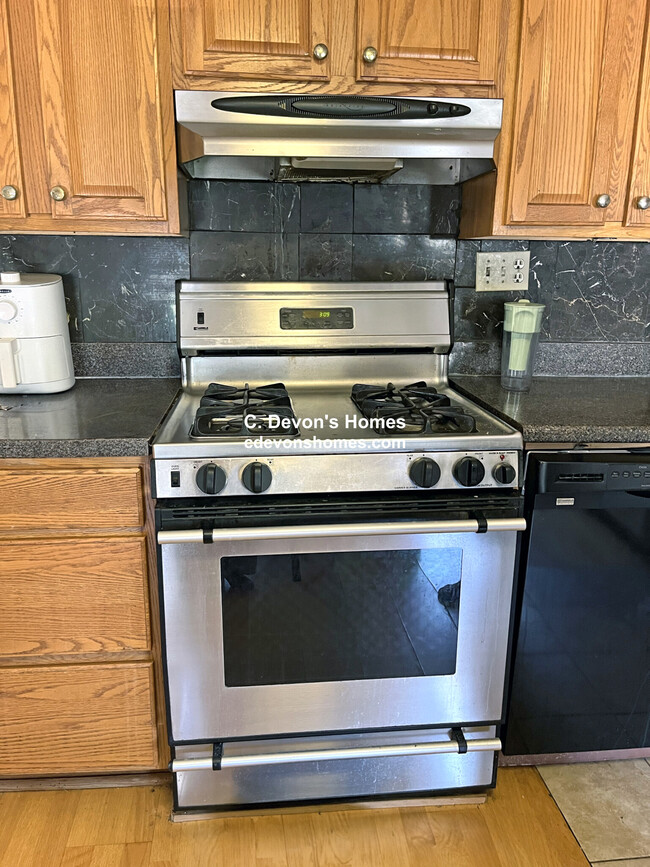 Photo - 89 2nd St Apartment Unit 2