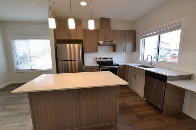 Photo - 787-787 Lewis Greens Dr NW Unité 3