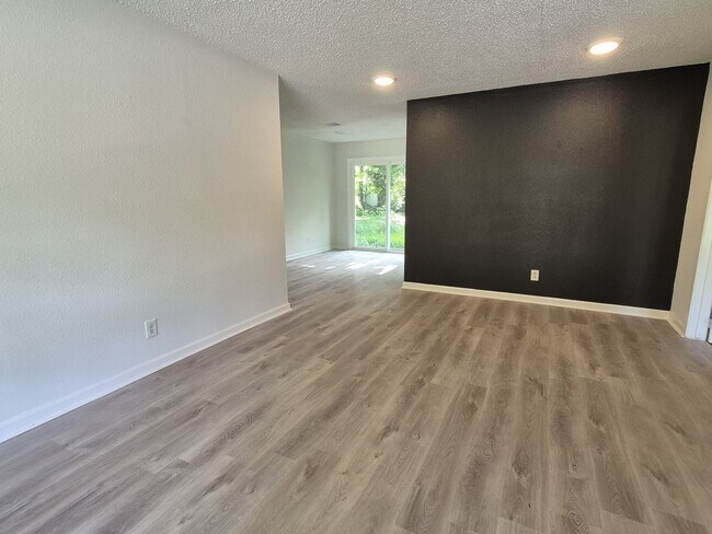 Photo - 10221 Bretton Dr