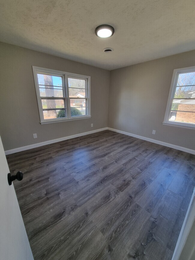 Photo - 967 Sanchez Dr