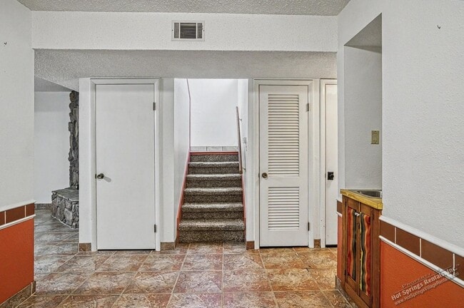Photo - 119 Emperado Way