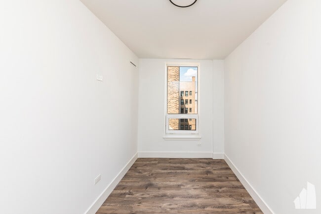 Photo - 934 W Carmen Ave Unit 002