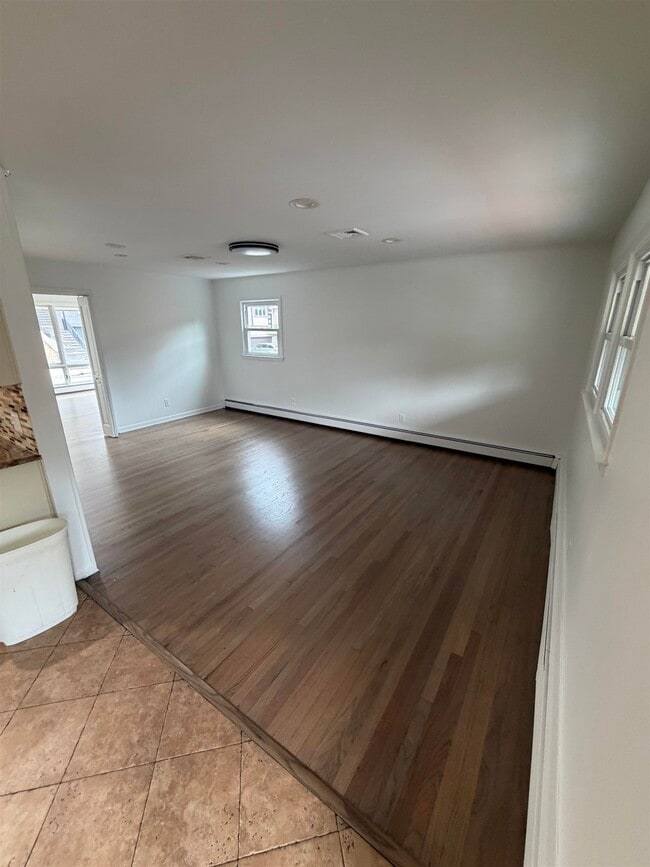 121 Sunset Pl