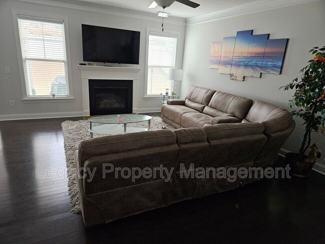 Photo - 1009 Brockton Dr