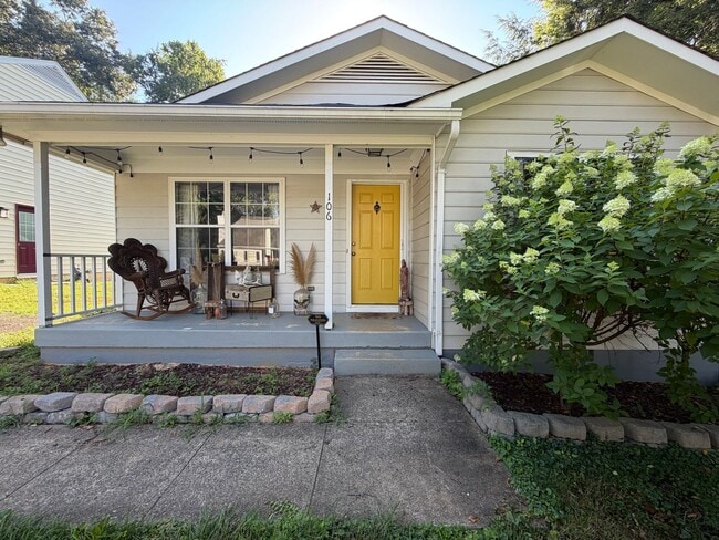 Building Photo - 106 Westwood Cir