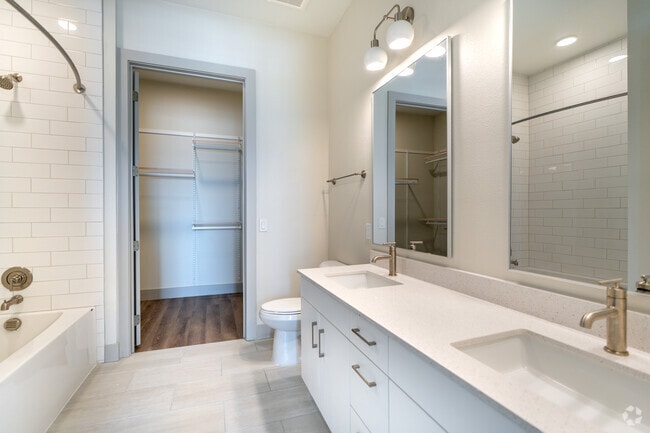 2BD, 2BA -1056SF - Bathroom