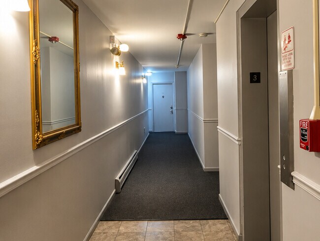 7840 W North Ave