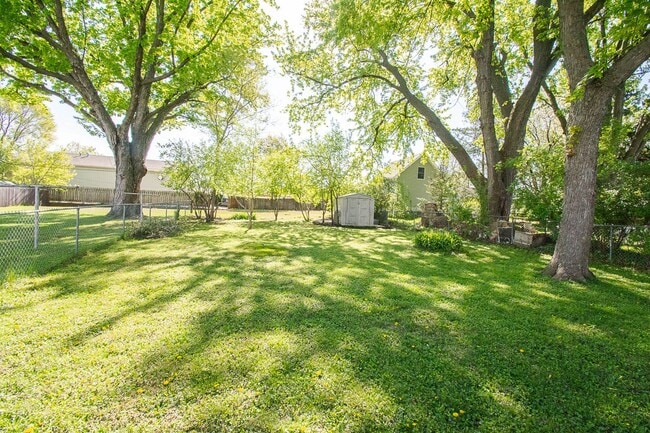 Photo - Cozy 2 Bedroom SE Rochester Home with Incredible Yard!