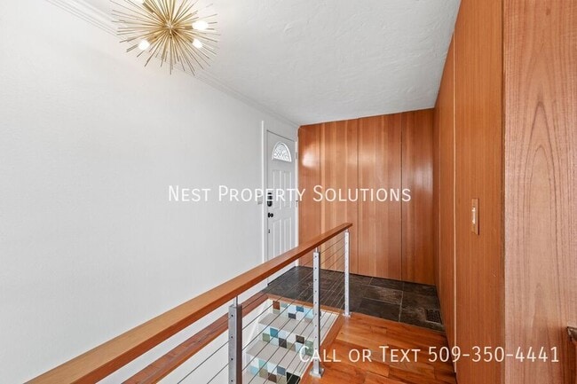 Photo - 2102 Elgin Rd NE