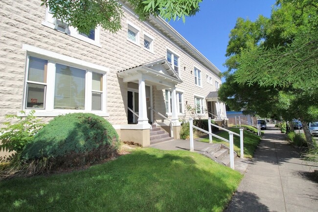 Building Photo - 8007-8015 N Denver Ave Rental