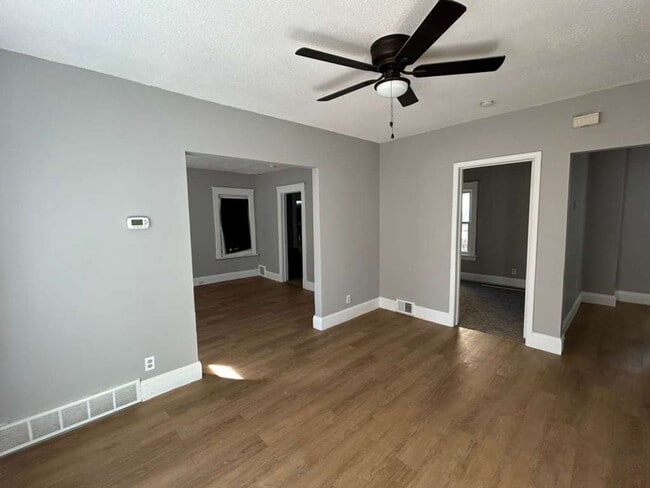 Photo - 1093 E 147th St Unit 1