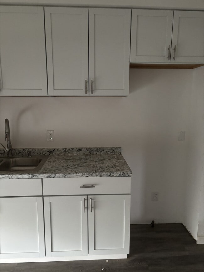 Photo - 19639 Moross Rd