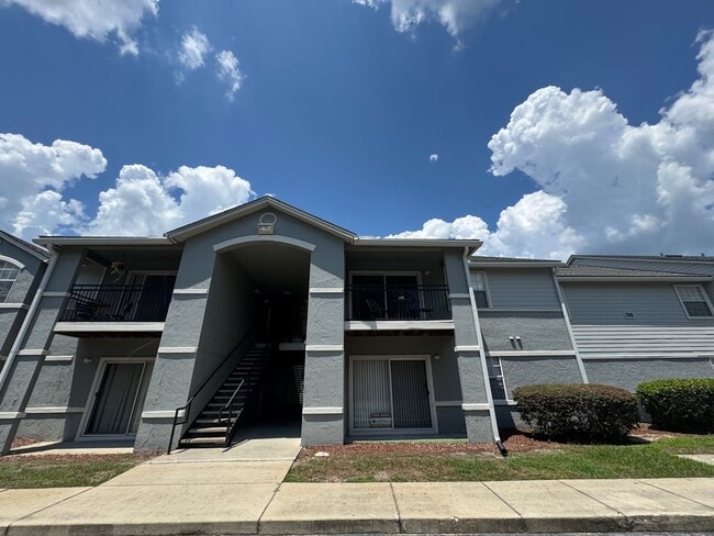 Building Photo - Modern 2-Bed/2-Bath Condo in Gated Communi...