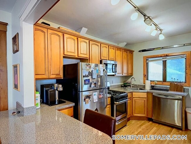 Photo - 18 Bond St Unit 1