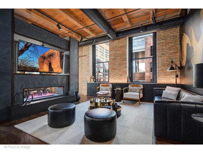 Photo - 1101 W Lake St Unit 3D