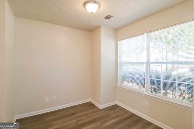 Photo - 225 Colser Drive